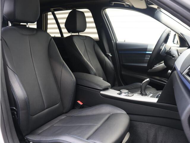 BMW 3-SERIE Touring 320i | High Executive | M Sportpakket | Navi Prof. | Sportstoelen | Getint Glas | LED Koplampen | Climate Control | 18'' LMV