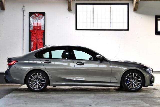 BMW 3-SERIE 320i High Executive M Sport | Apple Car Play | HUD | Dealer onderhouden