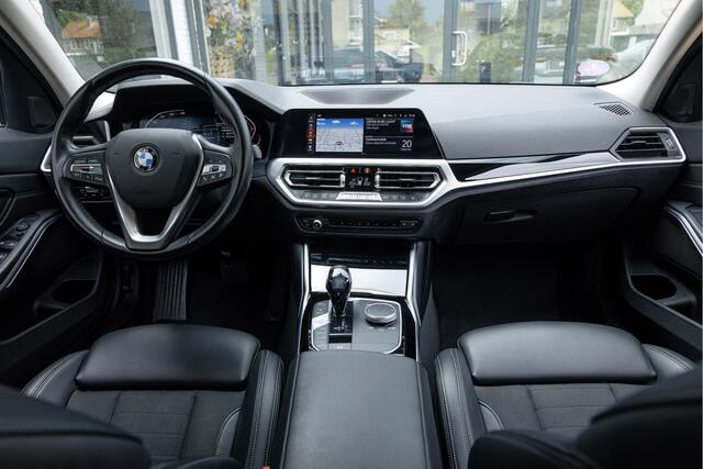 BMW 3-SERIE 320i Aut. High Executive Sportline Sportstoelen - Stoelverwarming - Live Cockpit Prof.