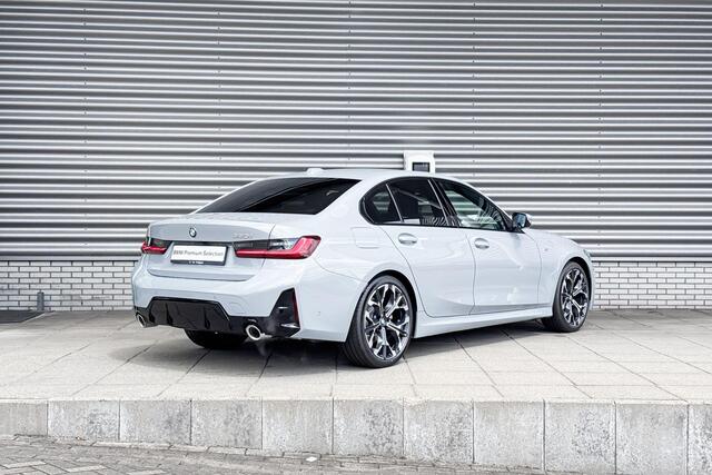 BMW 3-SERIE Sedan 320i M Sport | Harman Kardon