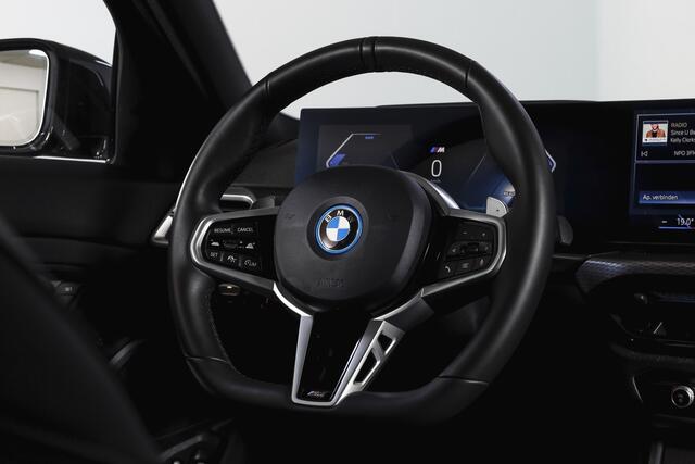 BMW 3-SERIE Touring 330e xDrive M Sport Edition | Dig. Cockpit | Adapt. Cruise | Stoelverw. | PDC | 360 Camera | NAV + App. Connect | ECC | Elek. Klep | LM 18" | 3198