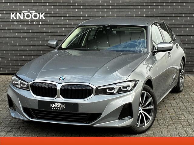 BMW 3-SERIE Sedan 318i Automaat / Navigatiesysteem / Stoelverwarming / Parkeersensoren achter / Active Guard Plus / Shadow Line / Live Cockpit Plus / Cruise Control / DAB / Connected Package Professional