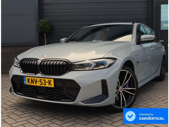 BMW 3-SERIE Touring 330e xDrive M Sport | Pano | Memory | Trekhaak | Laser | ACC | BLIS | Leer | HUD