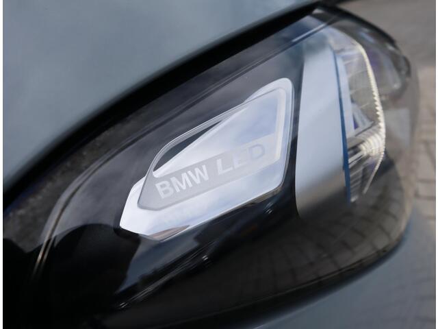 BMW 3-SERIE Touring 330e xDrive M Sport | Pano | Memory | Trekhaak | Laser | ACC | BLIS | Leer | HUD