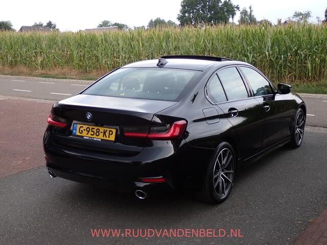 BMW 3-SERIE 320D High Executive Edition / HEAD-UP / SCHUIFKANTEL-DAK / CARPLAY / CAMERA
