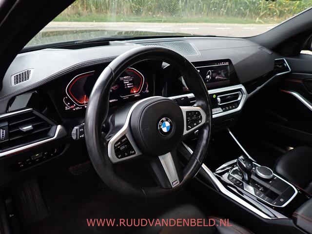 BMW 3-SERIE 320D High Executive Edition / HEAD-UP / SCHUIFKANTEL-DAK / CARPLAY / CAMERA