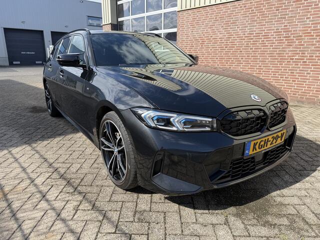 BMW 3-SERIE Touring 330e xDrive M-Sport | Facelift | Pano | Carplay | 292PK | Carbon | Keyless | SOH 93% | MARGE