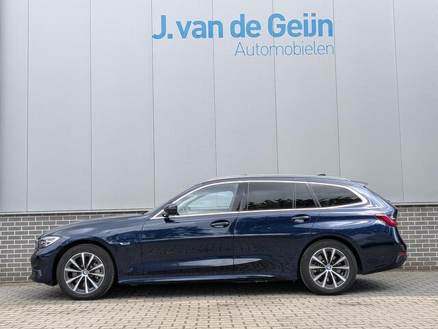 BMW 3-SERIE Touring 330e eDrive Edition | Panorama | Trekhaak | Sportst | 1e Eig | Parking Pack | 100% Dealeroh