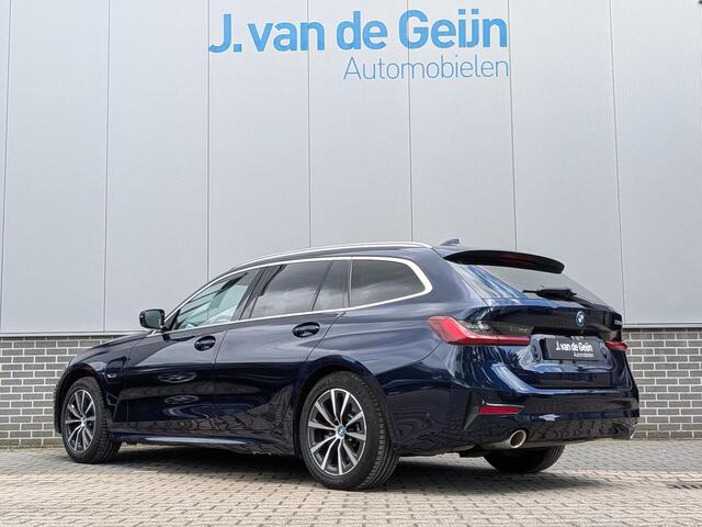 BMW 3-SERIE Touring 330e eDrive Edition | Panorama | Trekhaak | Sportst | 1e Eig | Parking Pack | 100% Dealeroh