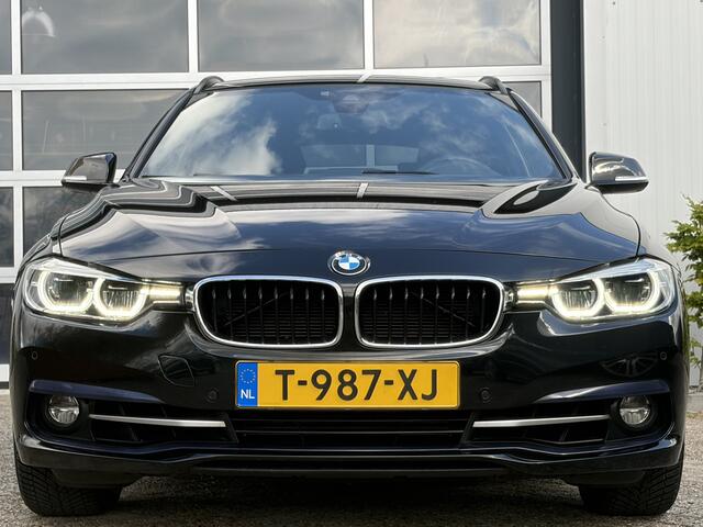 BMW 3-SERIE Touring 318i High Executive 136pk | Bluetooth | Cruise control | Elektrisch bedienbare achterklep | LED koplampen | Parkeersensor voor en achter | Rondomzicht camera | Voorstoelen verwarmd | Zeer nette auto!