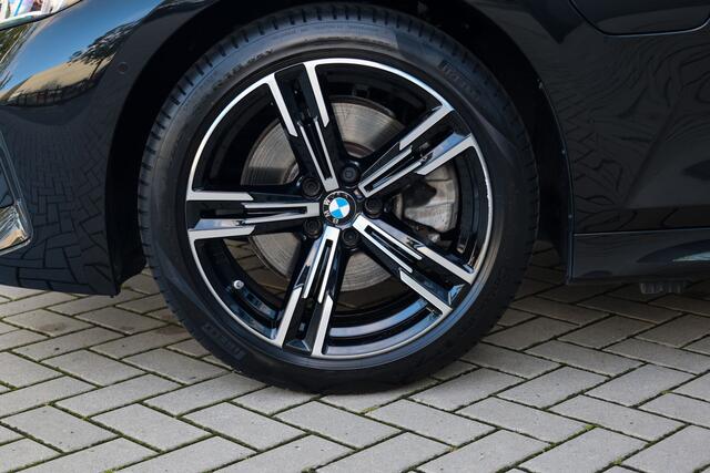 BMW 3-SERIE 330e | BTW | M-SPORT | ACC | HUD | 360 | MEMORY | KEYLESS | ELEK KOFFERKLEP |