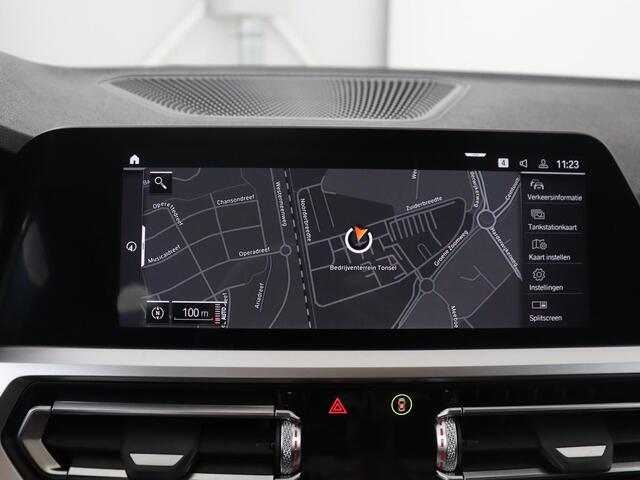 BMW 3-SERIE 320i Executive Edition | Half leder | Cruise control | Navigatie | Bluetooth | Carplay | Park assist | Interieurverlichting | Virtueel dashboard | Climate control | Full LED | 18" velgen