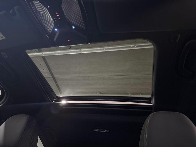BMW 3-SERIE 320i M Sport | Schuifdak | Trekhaak