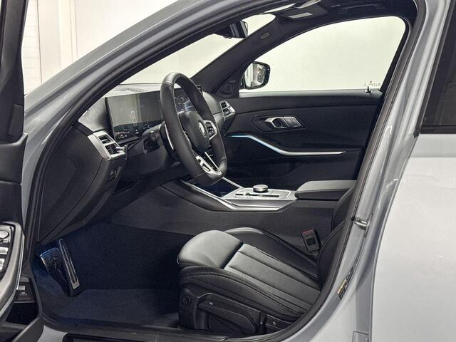 BMW 3-SERIE Sedan 330e M Sport | Schuifdak | Trekhaak