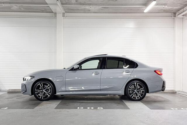 BMW 3-SERIE 330e M Sport | Schuifdak | Trekhaak