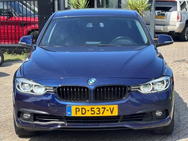 BMW 3-SERIE 318I Executive Sedan Automaat 2017 Xenon Sportstoelen