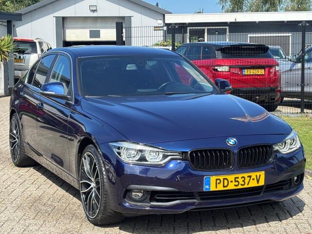 BMW 3-SERIE 318I Executive Sedan Automaat 2017 Xenon Sportstoelen