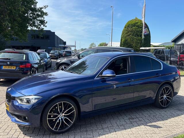 BMW 3-SERIE 318I Executive Sedan Automaat 2017 Xenon Sportstoelen