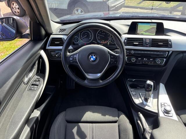 BMW 3-SERIE 318I Executive Sedan Automaat 2017 Xenon Sportstoelen