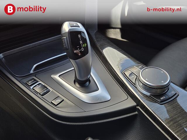 BMW 3-SERIE Touring 318i High Executive M-Sport Trekhaak Apple CarPlay NL Auto! | Hifi | Achteruitrijcamera | Leer | Driving Assist. | Sportstoelen