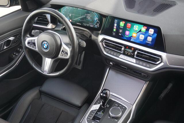BMW 3-SERIE Touring 330e High Executive