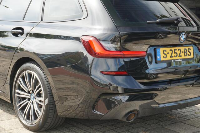BMW 3-SERIE Touring 330e High Executive