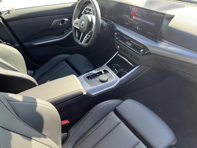 BMW 3-SERIE 330e M-Sport Pro | 19" | Trekhaak | Schuifdak | Hifi | Innovation Pack