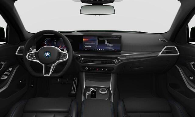 BMW 3-SERIE Touring 330e High Executive | M Sportpakket Pro | Innovation Pack | Comfort Pack | Individual Lak
