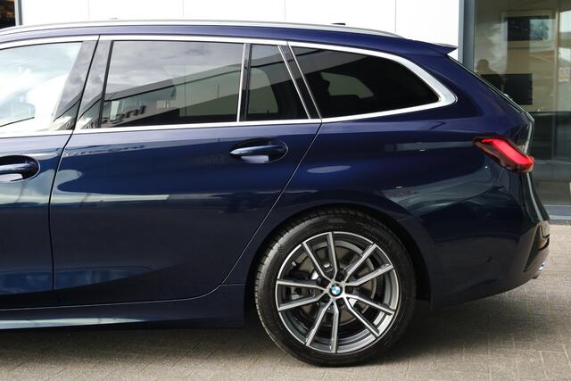 BMW 3-SERIE Touring 330i xDrive High Executive / Laser / Panorama / Harman Kardon / Adaptive Cruise