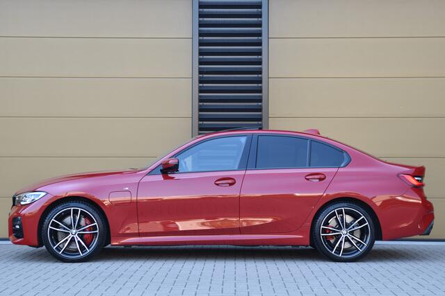 BMW 3-SERIE 330e High Executive * M-Sport * Schuifdak * Laserlicht * M-remsysteem *