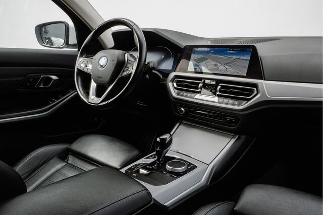 BMW 3-SERIE Touring 320e Business Edition Plus Trekhaak/ Leer/ Stoelverwarming/ Camera/ Laserlight