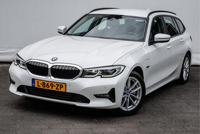 BMW 3-SERIE Touring 320e Business Edition Plus Trekhaak/ Leer/ Stoelverwarming/ Camera/ Laserlight