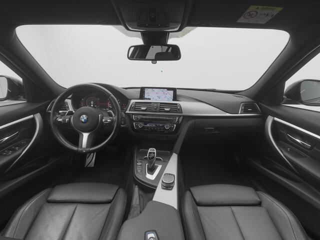 BMW 3-SERIE 320i Steptronic8 Touring M-Sport Edition | PANO | TREKHAAK | LEDER | STOEVERW.
