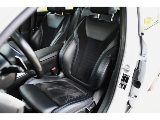BMW 3-SERIE Touring 330i M Sport Automaat / Sportstoelen / Active Cruise Control / M Sportonderstel / Live Cockpit Professional / Stoelverwarming