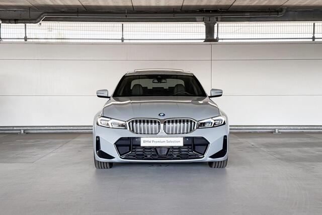 BMW 3-SERIE Sedan 330e M Sport | Trekhaak