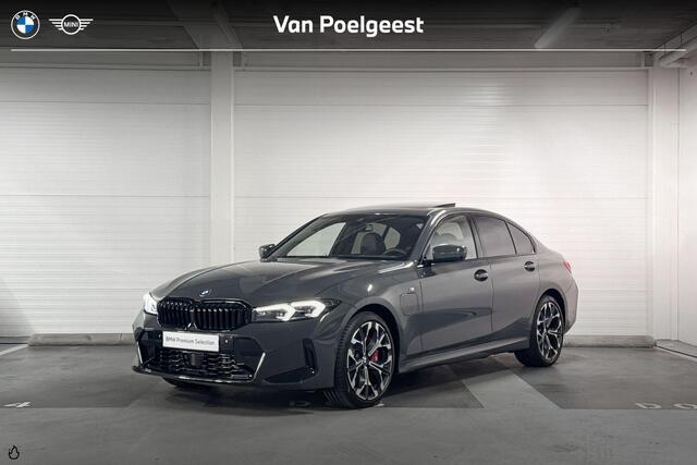 BMW 3-SERIE Sedan 330e M Sport Pro | Schuifdak