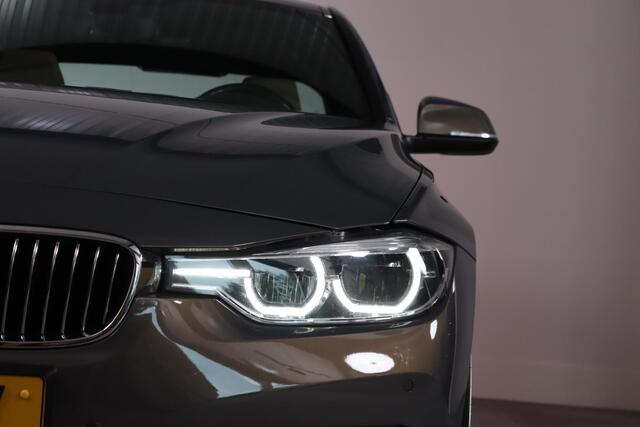 BMW 3-SERIE 320i Luxury Edition Schuif/kanteldak, Keyless, ACC, Volleder, Trekhaak, Individual