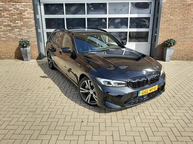 BMW 3-SERIE Touring 330i M
