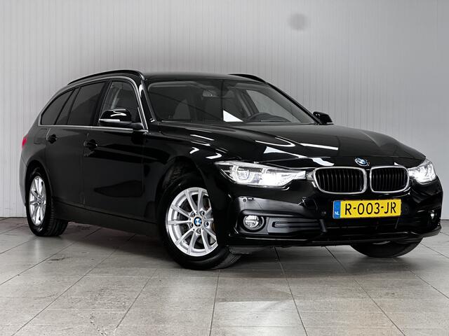 BMW 3-SERIE Touring 318i Executive APK 10-2027!/ Facelift!/ LED Koplampen + Mistl./ Camera/ LEER/ Elek. Kofferklep/ Bluetooth/ Stoelverw./ PDC V+A/ Navi/ Clima/ Cruise/ Armsteun/ Multi. LEDER. Stuur/ Chroom/ Dakrails.