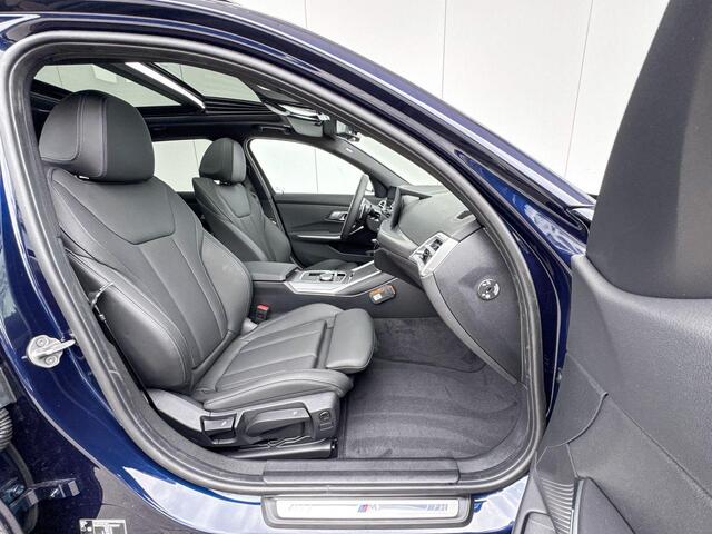 BMW 3-SERIE Touring 330e M-Sport / Glazen Schuifdak / 18'' / Stoelverwarming / Apple Carplay