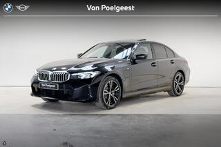 BMW 3-SERIE Sedan 330e M Sportpakket | M Sport | Com