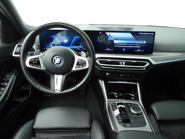 BMW 3-SERIE Sedan 320e | M-Sportpakket | LED | Navigatie | Trekhaak | Stoelverwarming | DAB | Alu 18 inch