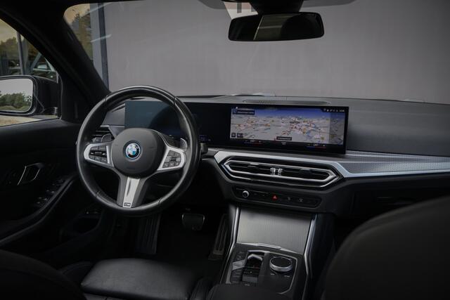 BMW 3-SERIE Touring 330e xDrive ADAPTIVE CRUISE | STOELVERWARMING | CAMERA | M STOELEN | PANO | HEAD UP | MEMORY | APPLE CARPLAY