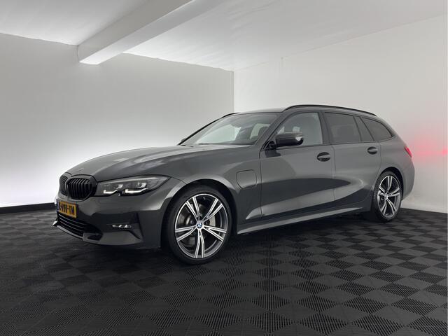 BMW 3-SERIE Touring 330e High Executive (Plug-in) {SoH-91%} (INCL.BTW) Aut. *LEATHER | FULL-LED | HEATED-SPORTSEATS | HIFI-SOUND | NAVI-FULLMAP | DAB+ | DIGI-COCKPIT | PRIVACY-GLASS | AMBIENT-LIGHT | ECC | PDC | CRUISE | 19-ALU* – foto 3