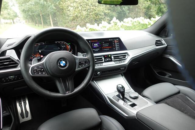 BMW 3-SERIE Touring 330i High Executive M-sport | Adaptieve Cruise | Trekhaak | Camera | CarPlay | LED |