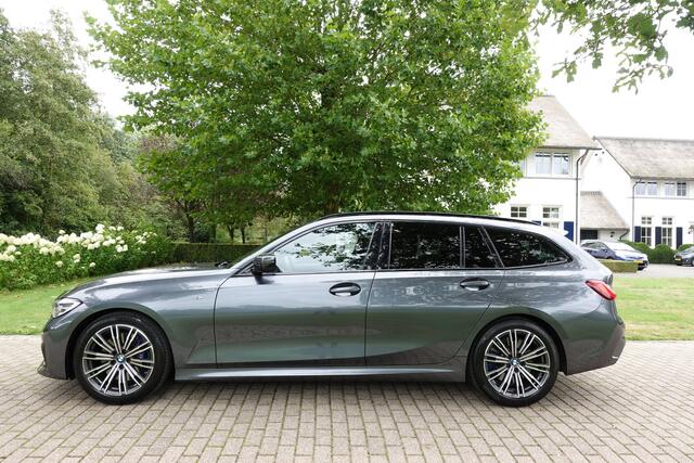 BMW 3-SERIE Touring 330i High Executive M-sport | Adaptieve Cruise | Trekhaak | Camera | CarPlay | LED |