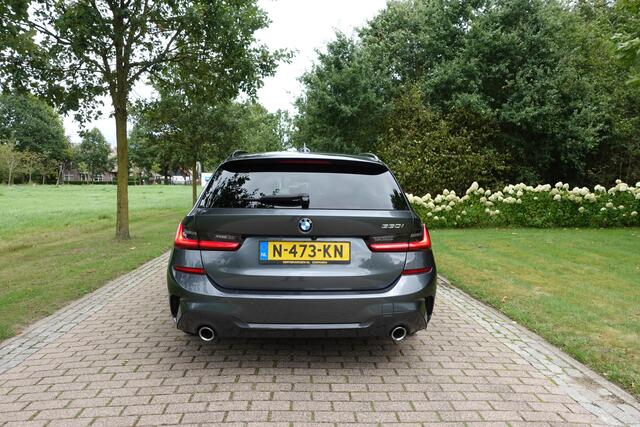 BMW 3-SERIE Touring 330i High Executive M-sport | Adaptieve Cruise | Trekhaak | Camera | CarPlay | LED |