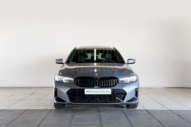 BMW 3-SERIE Touring 330e M Sport | Panoramadak | Trekhaak