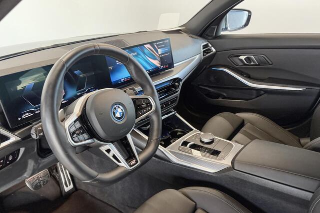 BMW 3-SERIE Touring 330e M Sport | Panoramadak | Trekhaak