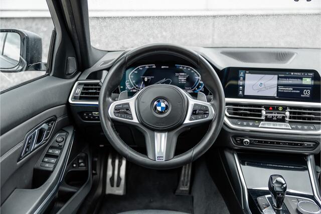 BMW 3-SERIE 330e High Ex M-Sport Frozen / Glazen dak / Adaptief onderstel / Electrische stoelen /